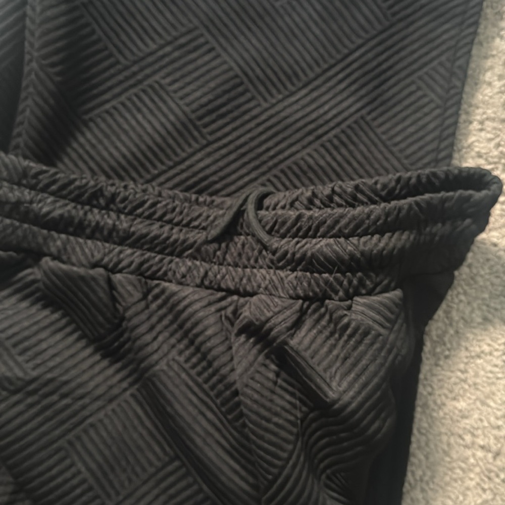 Wide Leg Textured Drawstring Pants - Picture 3 of 4